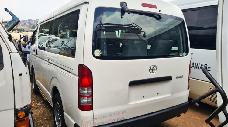 2010 TOYOTA HIACE VAN