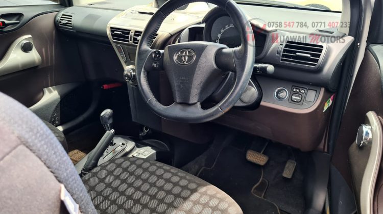 2010 TOYOTA IQ