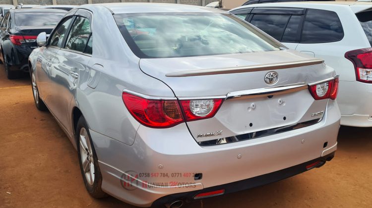 2010 TOYOTA MARK X