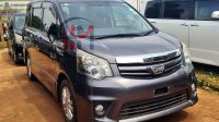 2010 TOYOTA NOAH