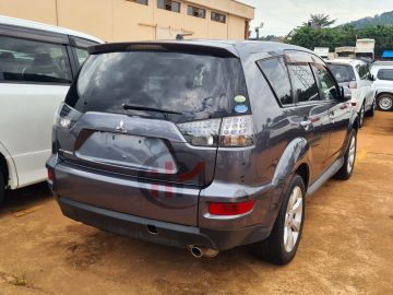 2011 MITSUBISHI OUTLANDER