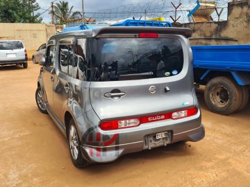 2011 NISSAN CUBE