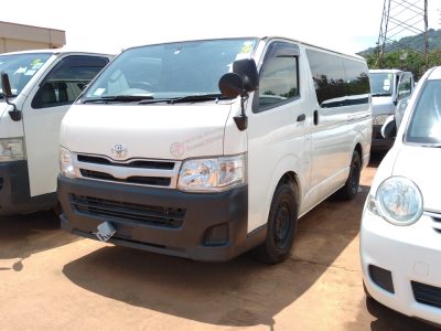 2011 TOYOTA HIACE VAN