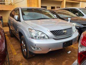 2011 TOYOTA HARRIER