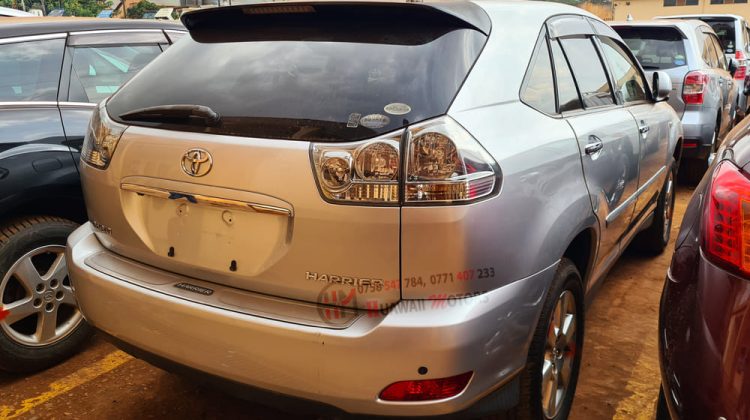 2011 TOYOTA HARRIER