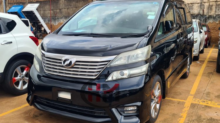 2011 TOYOTA VELLFIRE