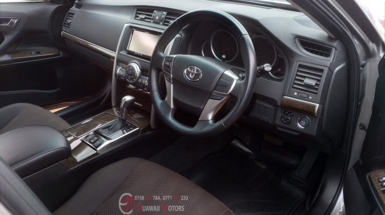 2012 TOYOTA MARK X