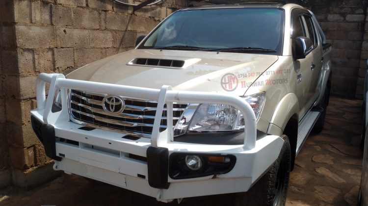 2012 TOYOTA HILUX DOUBLE CAB