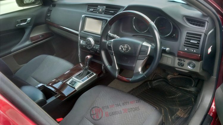 2012 TOYOTA MARK X