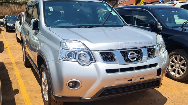 2013 NISSAN X-TRAIL