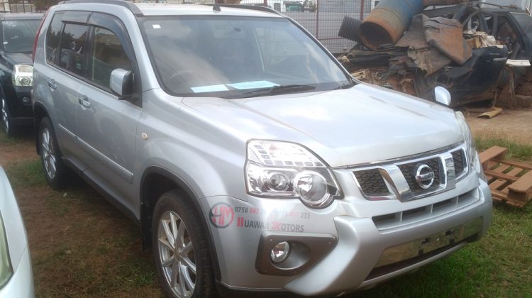 2013 NISSAN X-TRAIL