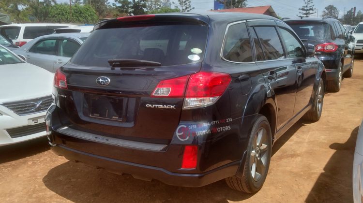 2013 SUBARU OUTBACK