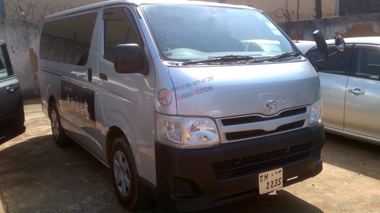 2013 TOYOTA HIACE VAN