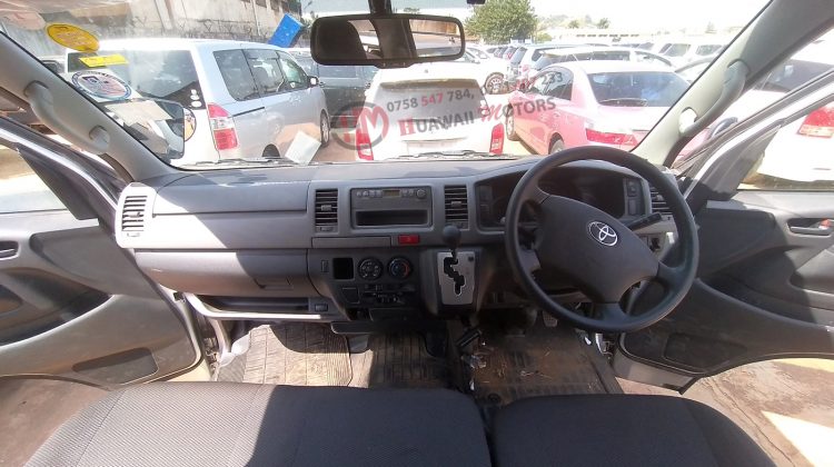 2013 TOYOTA HIACE VAN