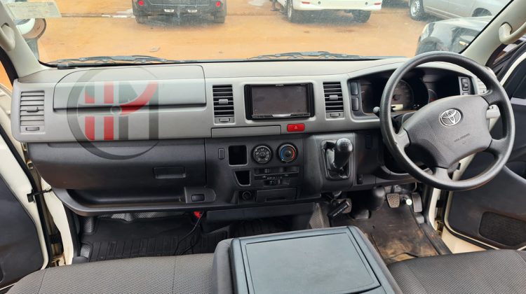 2013 TOYOTA HIACE VAN