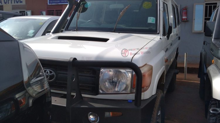 2013 TOYOTA LAND CRUISER HARDTOP