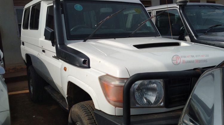 2013 TOYOTA LAND CRUISER HARDTOP