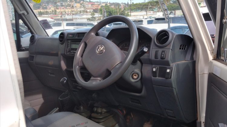 2013 TOYOTA LAND CRUISER HARDTOP