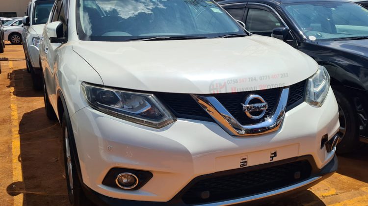 2014 NISSAN X-TRAIL