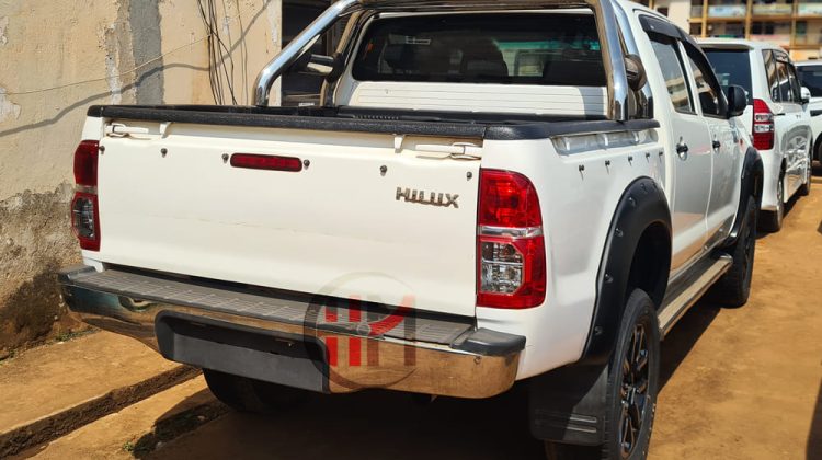 2014 TOYOTA HILUX DOUBLE CABIN