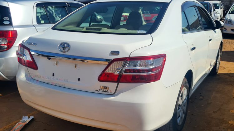 2014 TOYOTA PREMIO