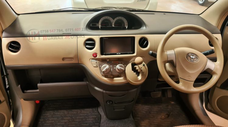 2014 TOYOTA SIENTA