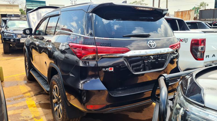 2015 TOYOTA FORTUNER