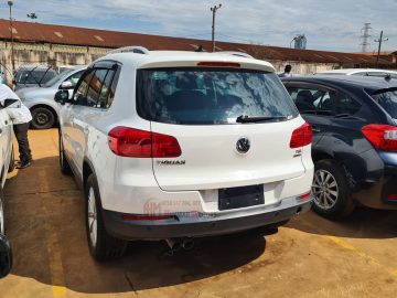 2015 VOLKSWAGEN TIGUAN