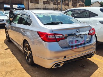 2016 SUBARU LEGACY B4