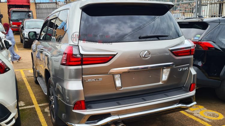 2016 LEXUS LX570