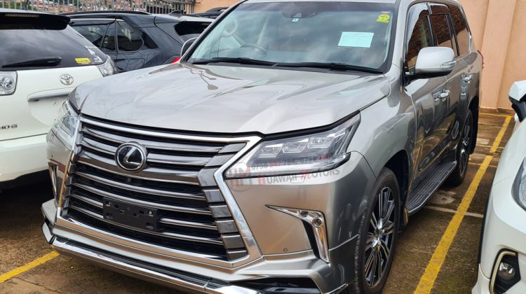 2016 LEXUS LX570