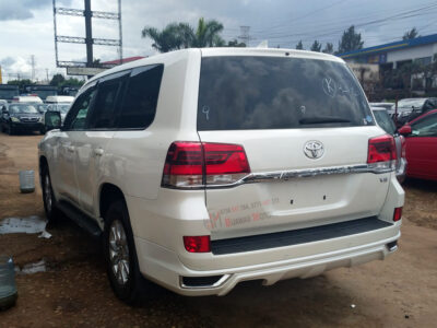 2016 TOYOTA LAND CRUISER ZX