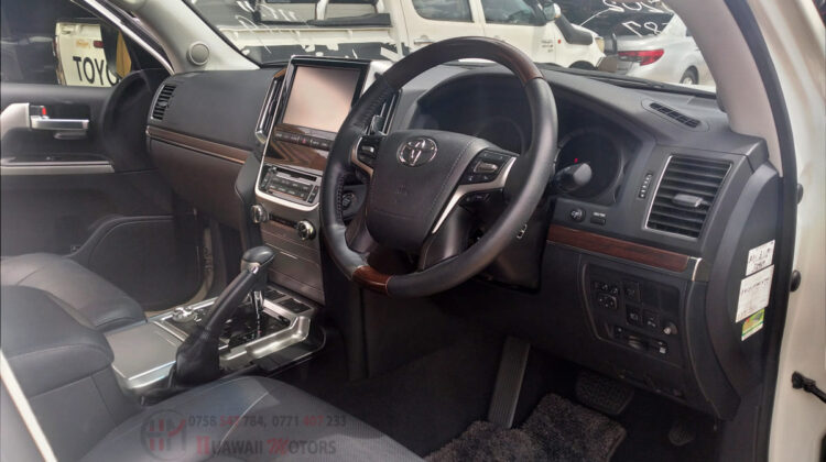 2016 TOYOTA LAND CRUISER ZX