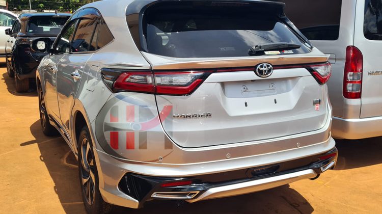 2017 TOYOTA HARRIER HYBRID