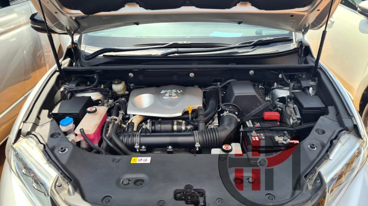 2017 TOYOTA HARRIER HYBRID