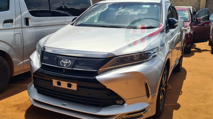 2017 TOYOTA HARRIER HYBRID