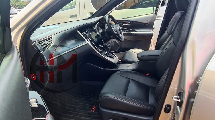 2017 TOYOTA HARRIER HYBRID