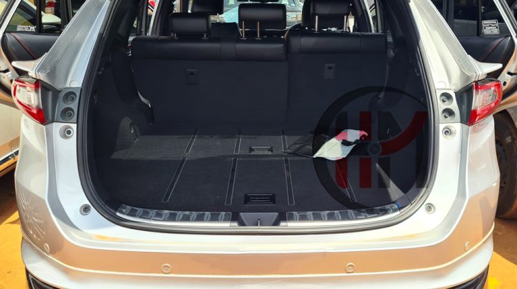 2017 TOYOTA HARRIER HYBRID