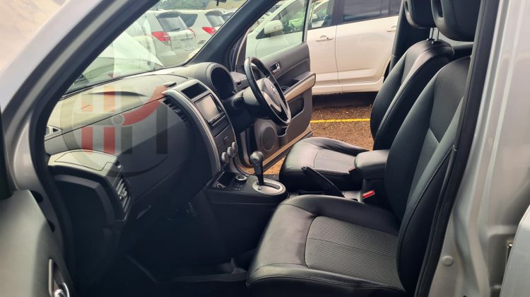 2011 NISSAN X-TRAIL
