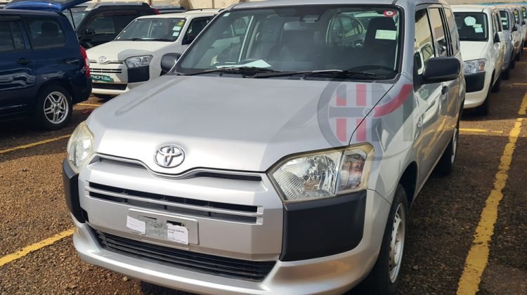 2016 TOYOTA SUCCEED