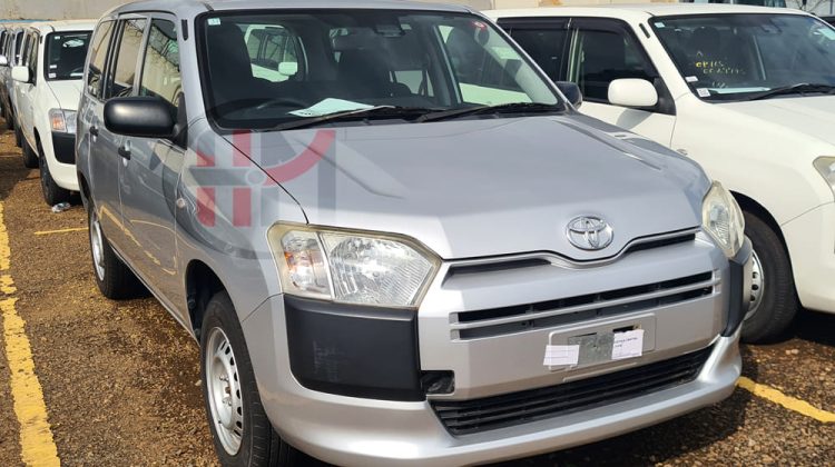 2016 TOYOTA SUCCEED