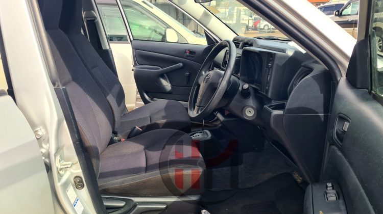 2016 TOYOTA SUCCEED
