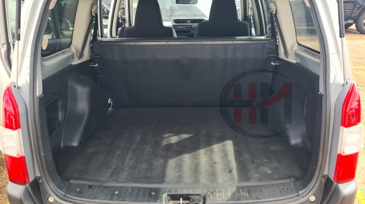 2016 TOYOTA SUCCEED