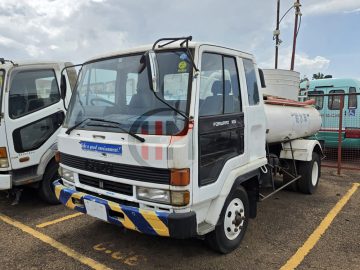 1990 ISUZU FORWARD VACUUM TANKER