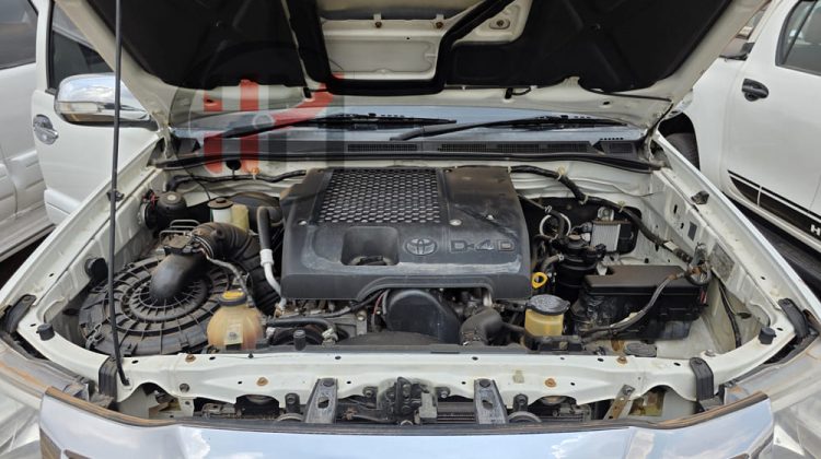 2012 TOYOTA HILUX DOUBLE CABIN