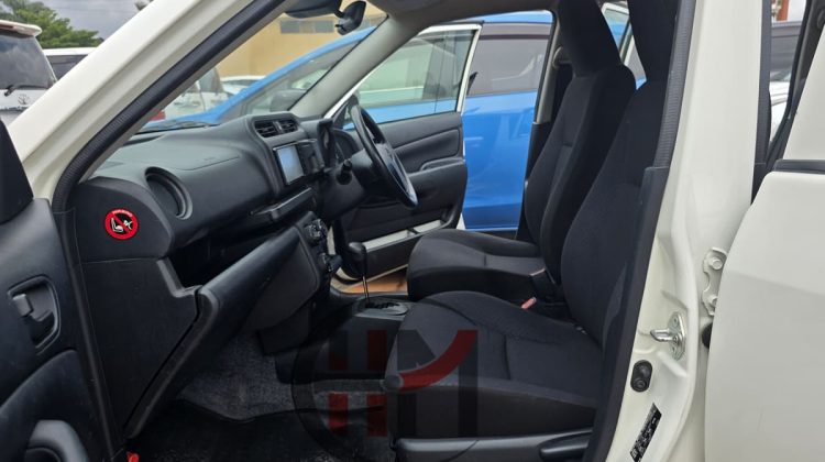 2016 TOYOTA SUCCEED