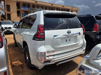 2017 TOYOTA LAND CRUISER PRADO TX