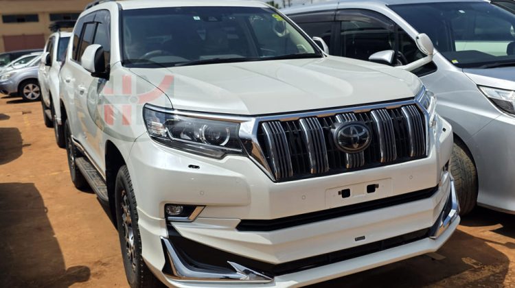 2017 TOYOTA LAND CRUISER PRADO TX