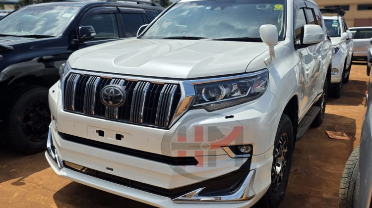 2017 TOYOTA LAND CRUISER PRADO TX