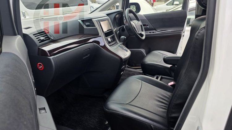 2012 TOYOTA VELLFIRE